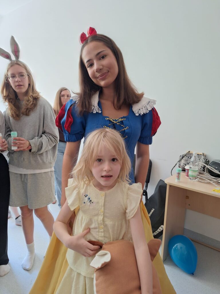 PRZEDSTAWIENIE KOPCIUSZEK